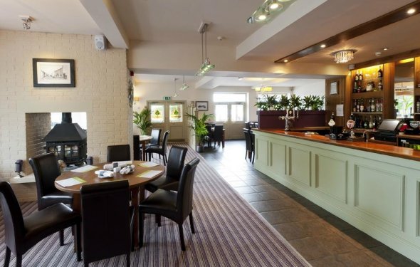 The New Holly Country Pub &